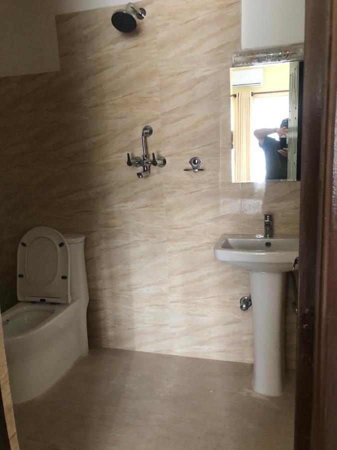 Hotel Claire Inn Катманду Экстерьер фото