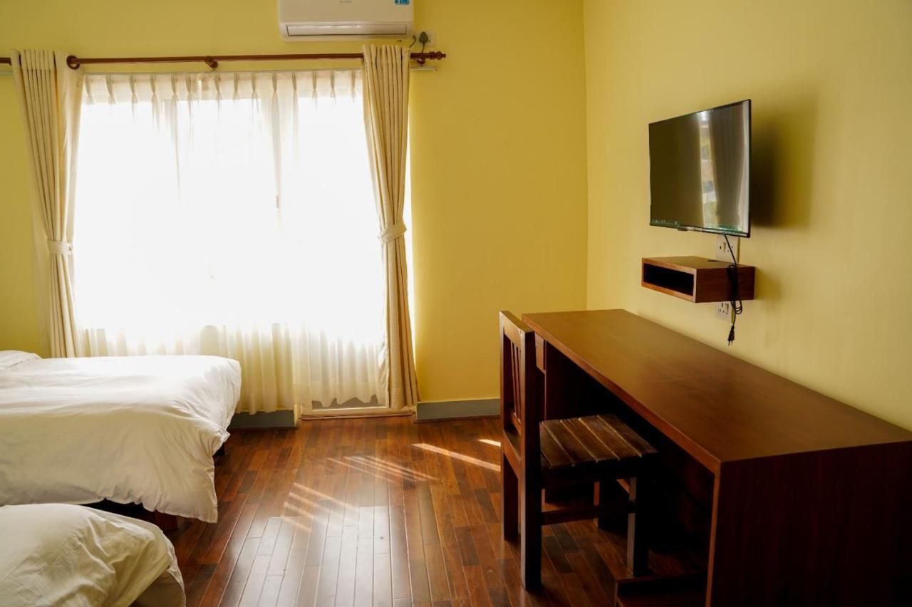 Hotel Claire Inn Катманду Экстерьер фото