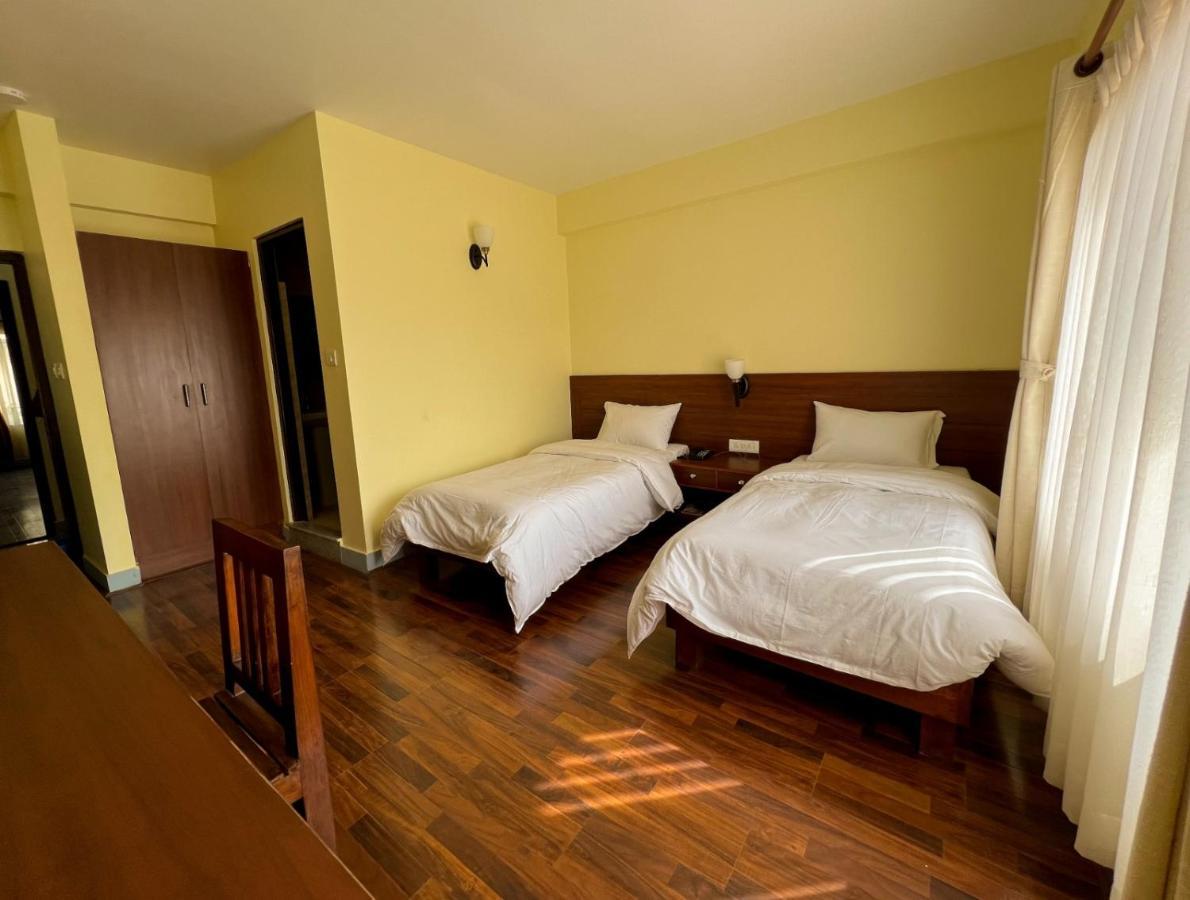 Hotel Claire Inn Катманду Экстерьер фото