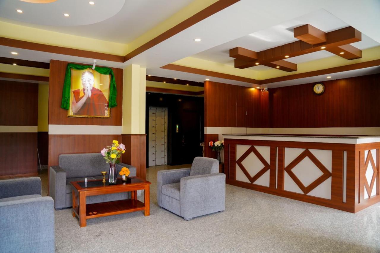 Hotel Claire Inn Катманду Экстерьер фото