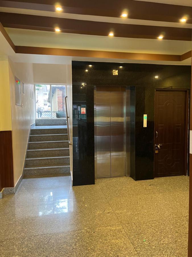 Hotel Claire Inn Катманду Экстерьер фото