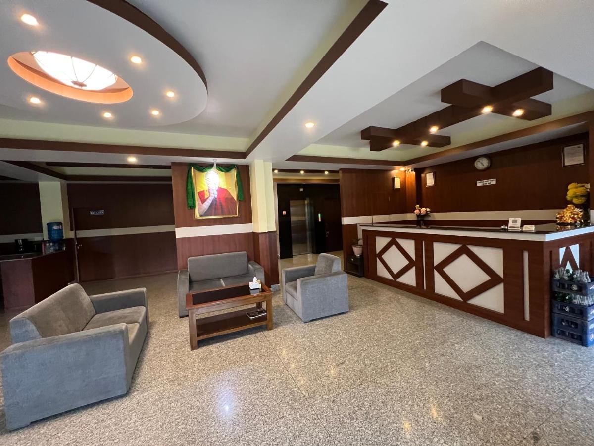 Hotel Claire Inn Катманду Экстерьер фото